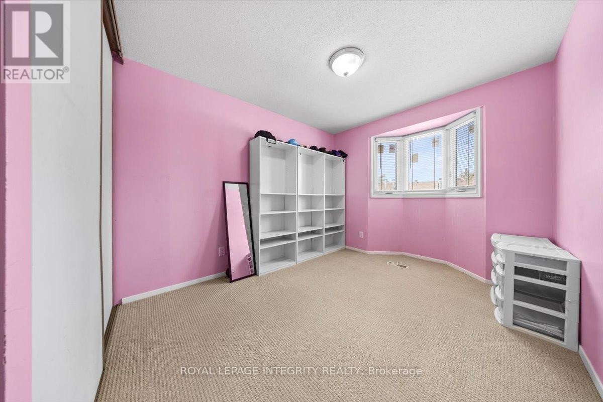 












C - 1771 LAMOUREUX DRIVE

,
Ottawa,




Ontario
K1E2N5

