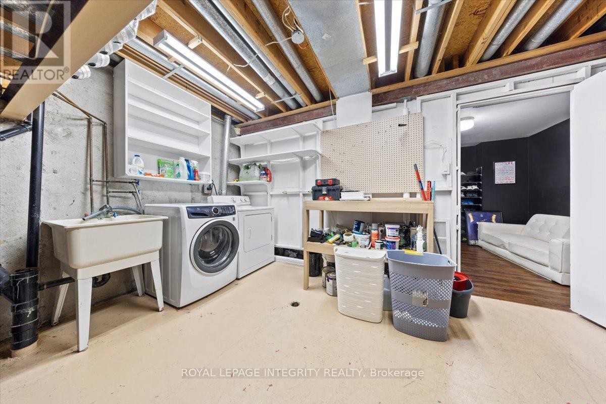 












C - 1771 LAMOUREUX DRIVE

,
Ottawa,




Ontario
K1E2N5

