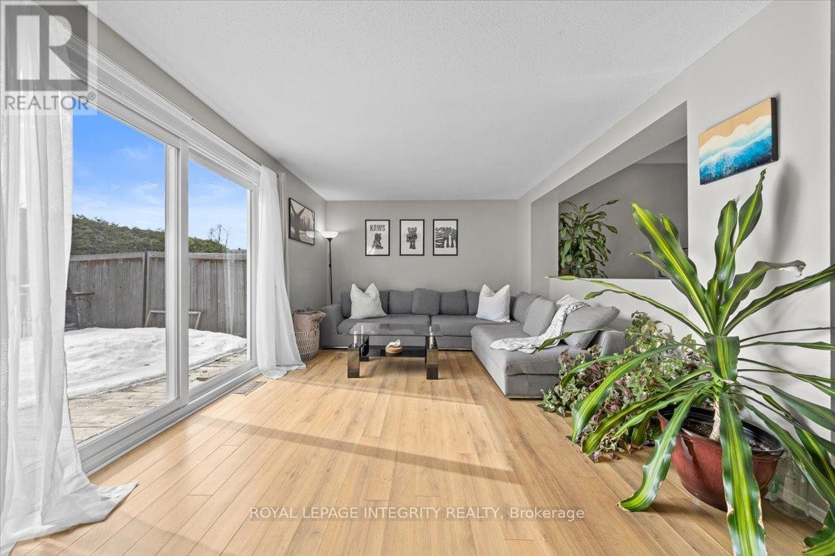 












C - 1771 LAMOUREUX DRIVE

,
Ottawa,




Ontario
K1E2N5

