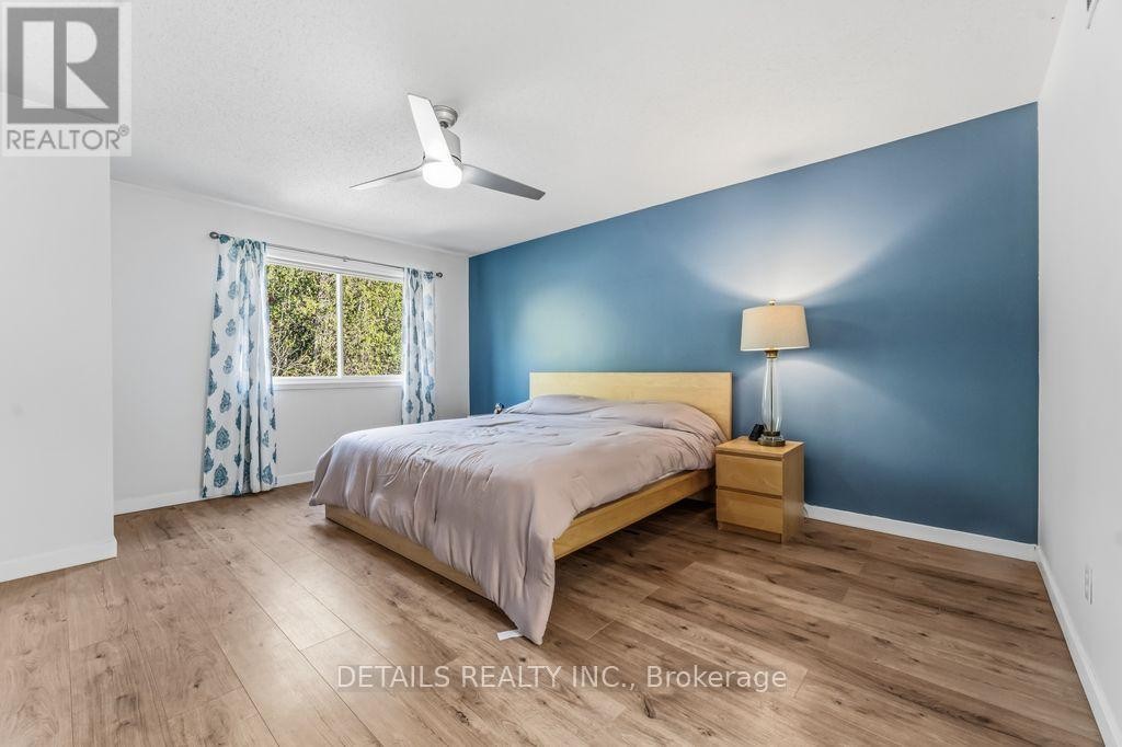 












8 WIMBLEDON WAY

,
Ottawa,




Ontario
K2K3J2

