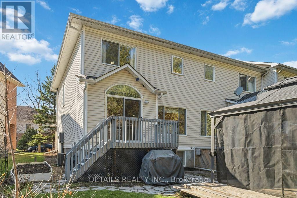 












8 WIMBLEDON WAY

,
Ottawa,




Ontario
K2K3J2

