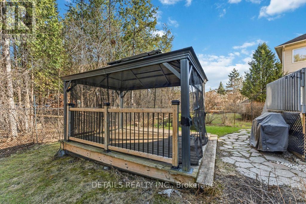 












8 WIMBLEDON WAY

,
Ottawa,




Ontario
K2K3J2

