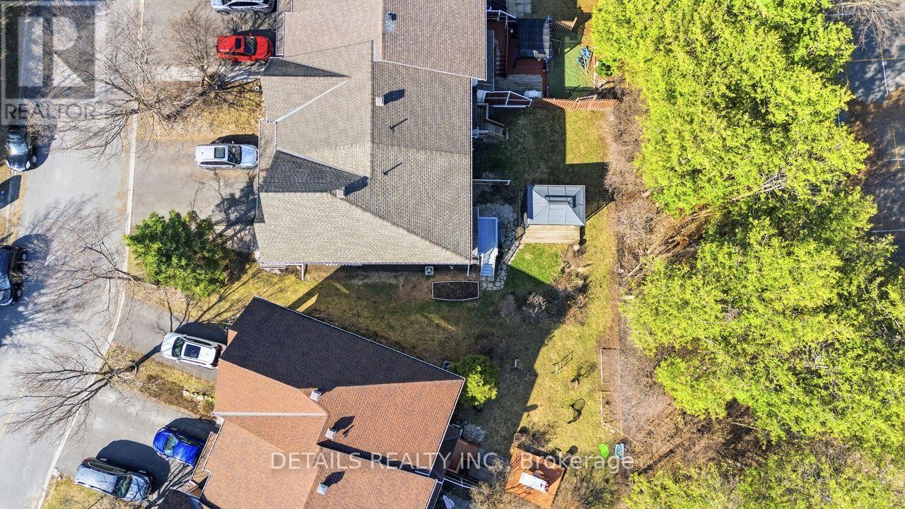 












8 WIMBLEDON WAY

,
Ottawa,




Ontario
K2K3J2

