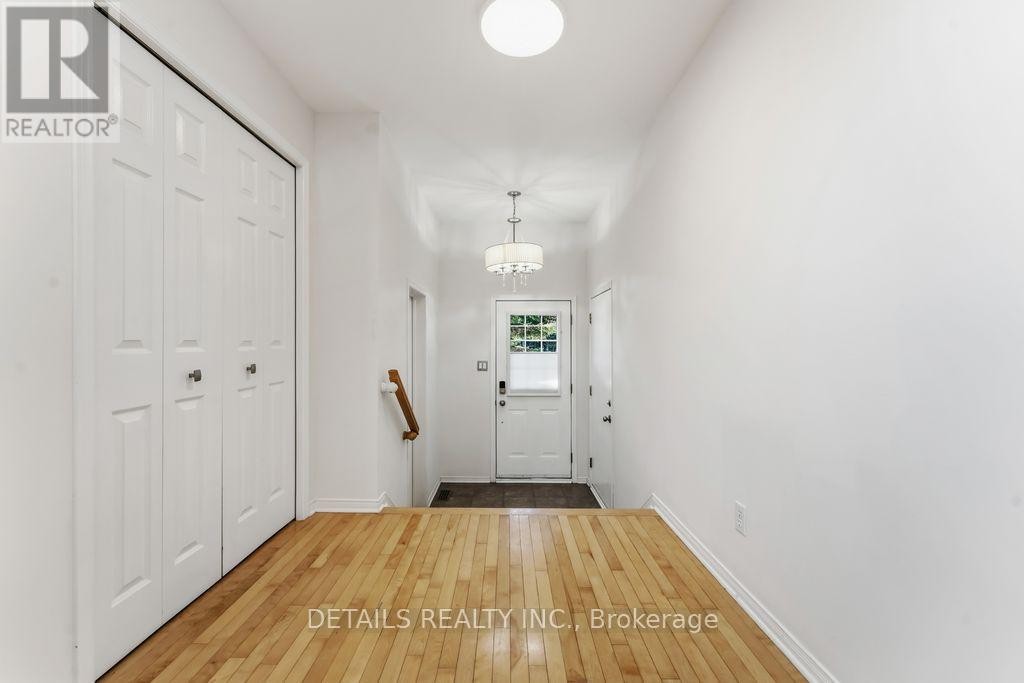 












8 WIMBLEDON WAY

,
Ottawa,




Ontario
K2K3J2

