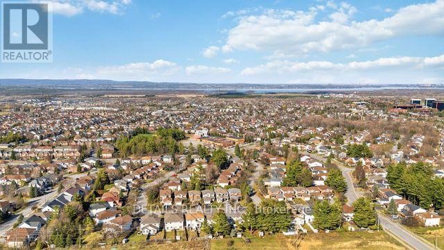 












8 WIMBLEDON WAY

,
Ottawa,




Ontario
K2K3J2


