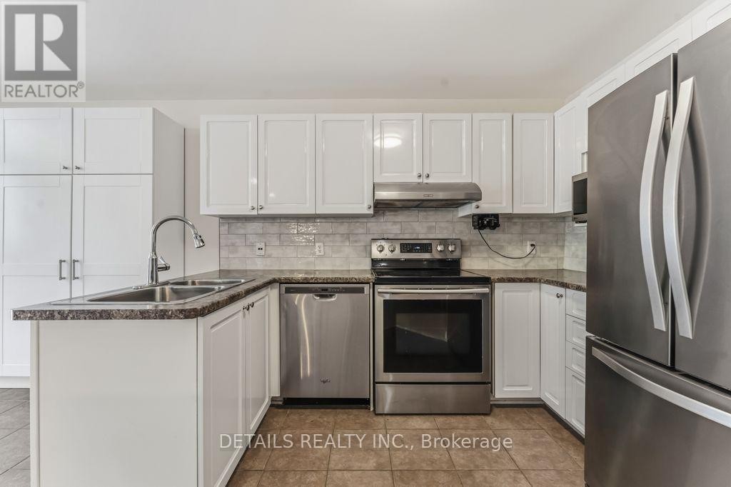 












8 WIMBLEDON WAY

,
Ottawa,




Ontario
K2K3J2

