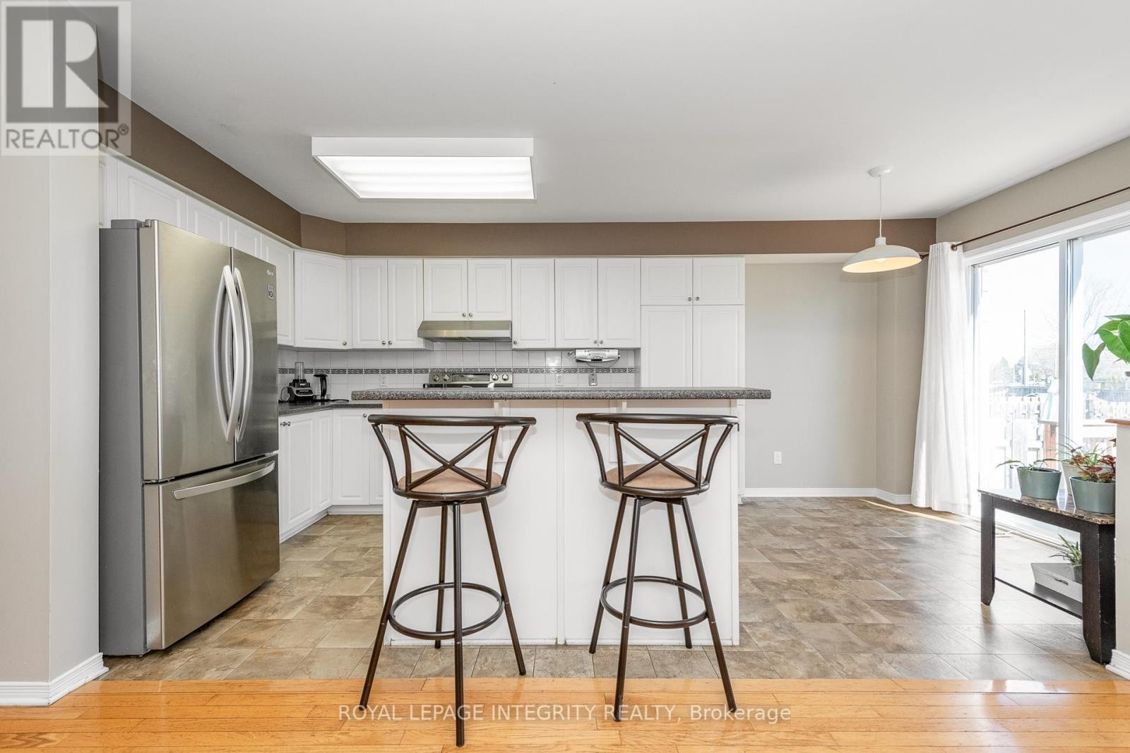 












915 SCHOONER CRESCENT

,
Ottawa,




Ontario
K1V1Y3

