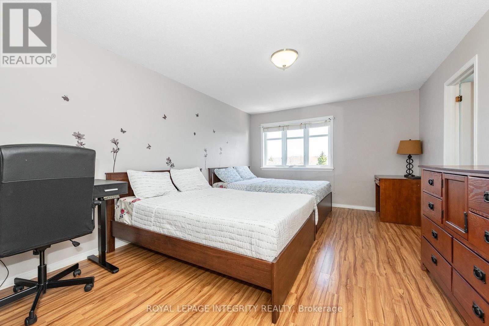 












915 SCHOONER CRESCENT

,
Ottawa,




Ontario
K1V1Y3

