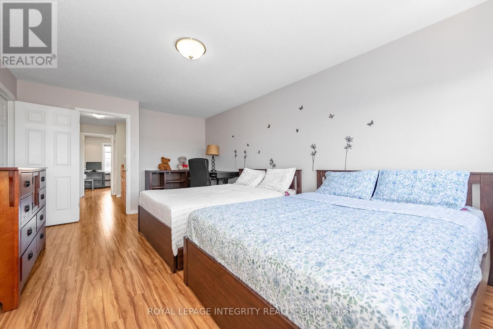 












915 SCHOONER CRESCENT

,
Ottawa,




Ontario
K1V1Y3

