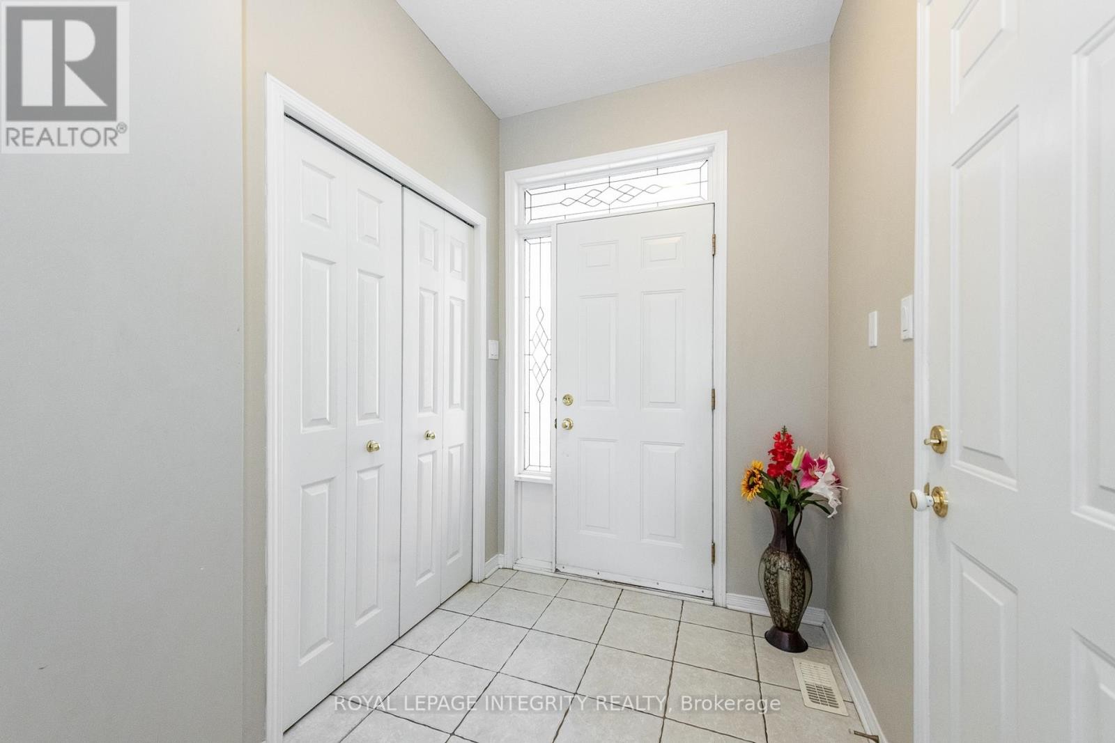 












915 SCHOONER CRESCENT

,
Ottawa,




Ontario
K1V1Y3

