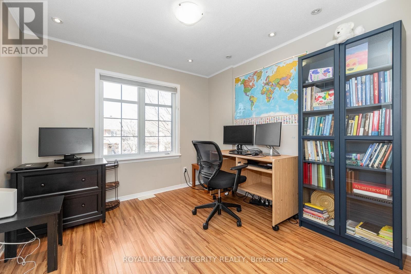 












915 SCHOONER CRESCENT

,
Ottawa,




Ontario
K1V1Y3

