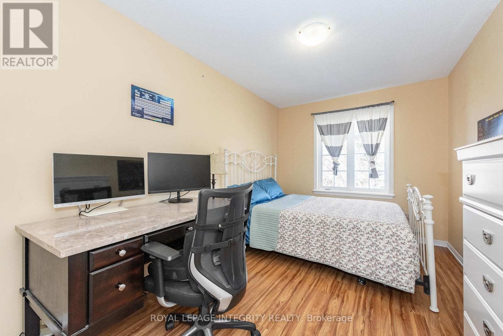 












915 SCHOONER CRESCENT

,
Ottawa,




Ontario
K1V1Y3

