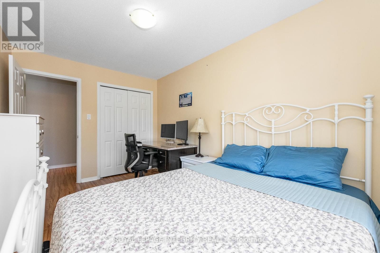 












915 SCHOONER CRESCENT

,
Ottawa,




Ontario
K1V1Y3

