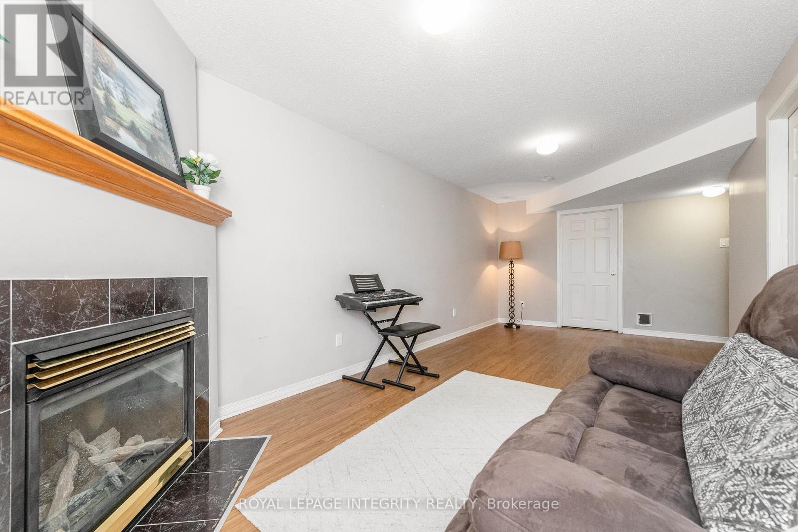 












915 SCHOONER CRESCENT

,
Ottawa,




Ontario
K1V1Y3

