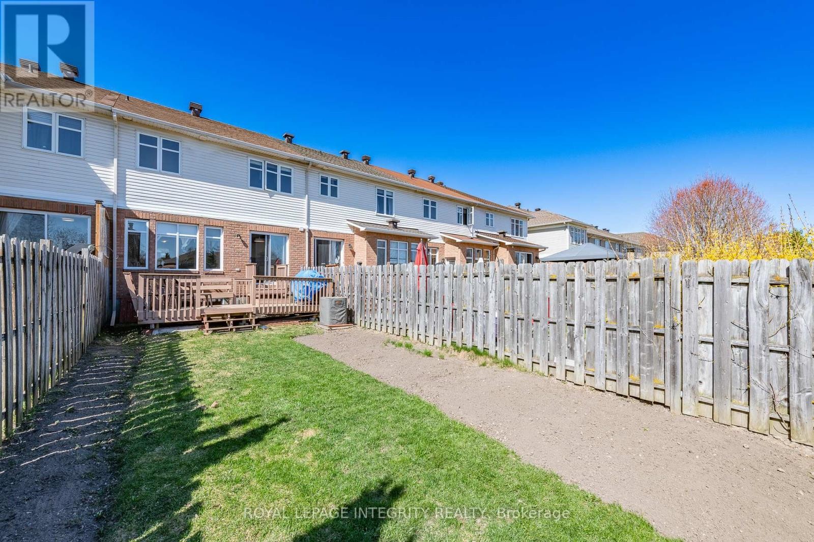 












915 SCHOONER CRESCENT

,
Ottawa,




Ontario
K1V1Y3

