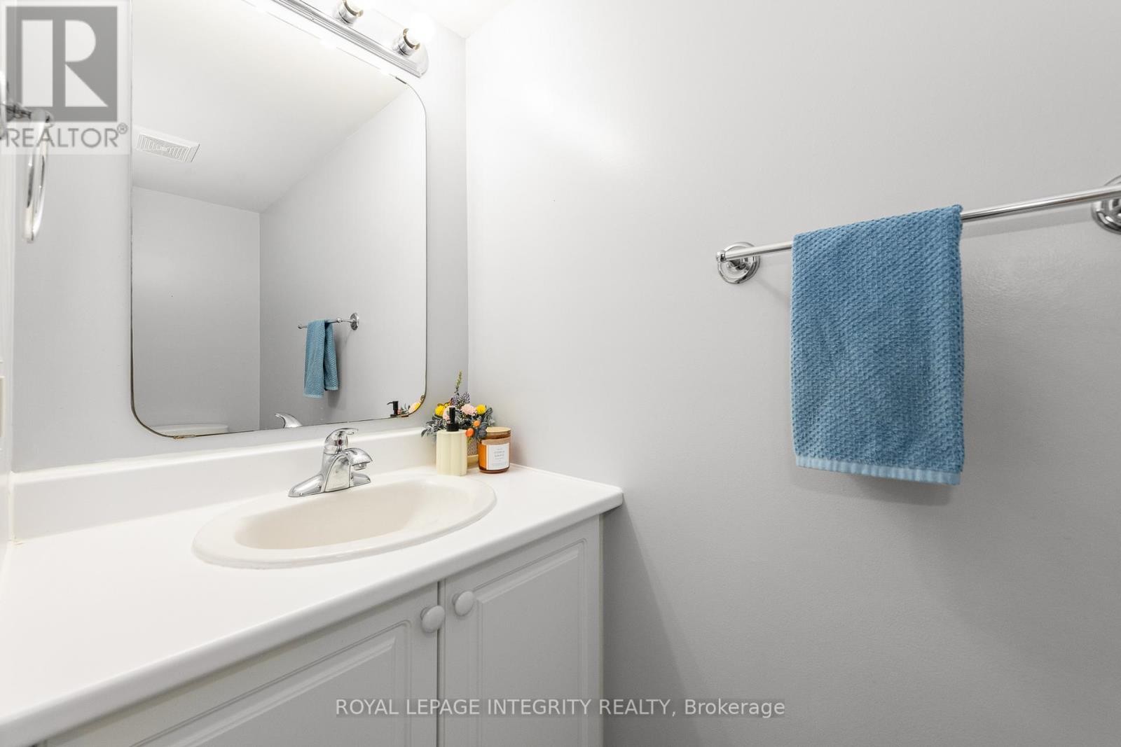 












915 SCHOONER CRESCENT

,
Ottawa,




Ontario
K1V1Y3

