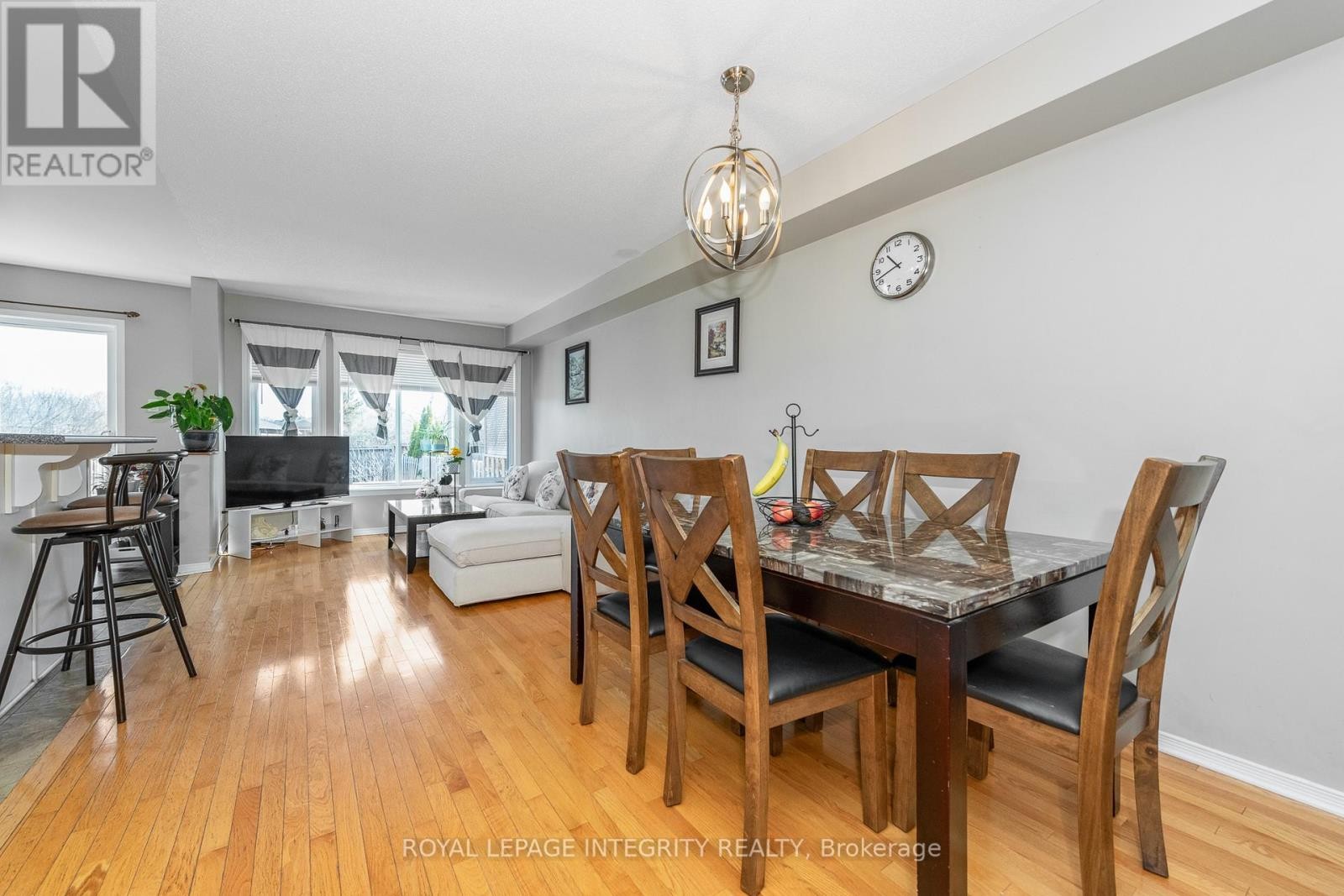 












915 SCHOONER CRESCENT

,
Ottawa,




Ontario
K1V1Y3

