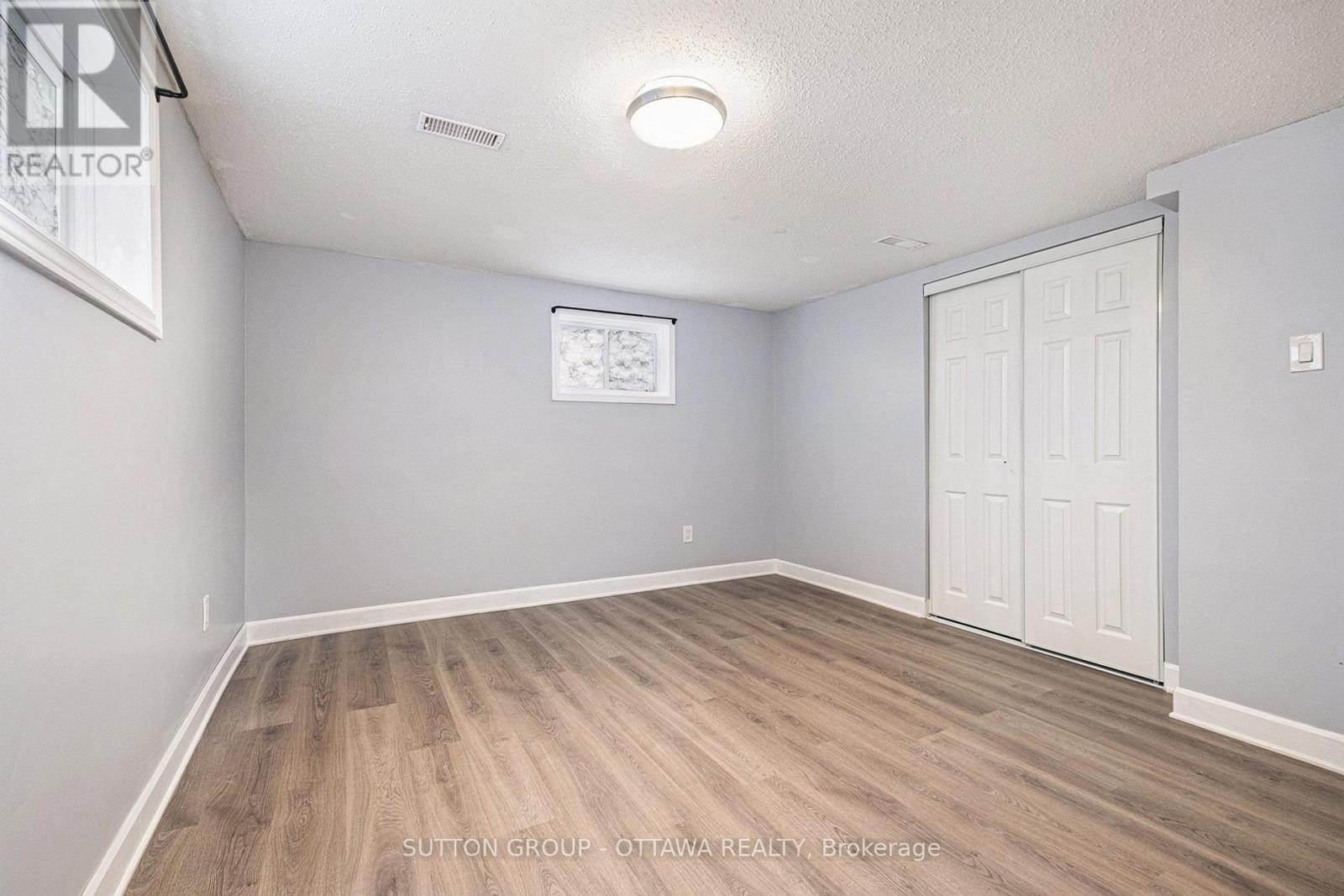 












1368 LABRIE AVENUE

,
Ottawa,




Ontario
K1B3M1

