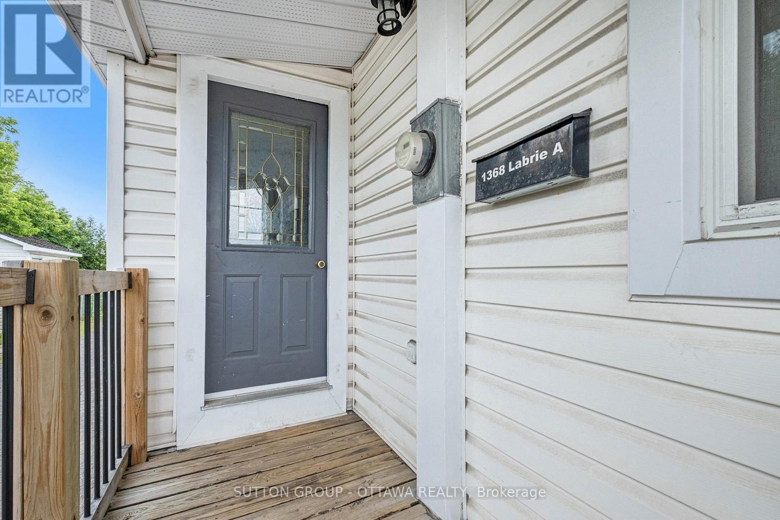 












1368 LABRIE AVENUE

,
Ottawa,




Ontario
K1B3M1

