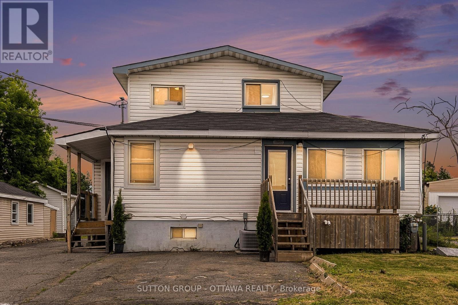 












1368 LABRIE AVENUE

,
Ottawa,




Ontario
K1B3M1


