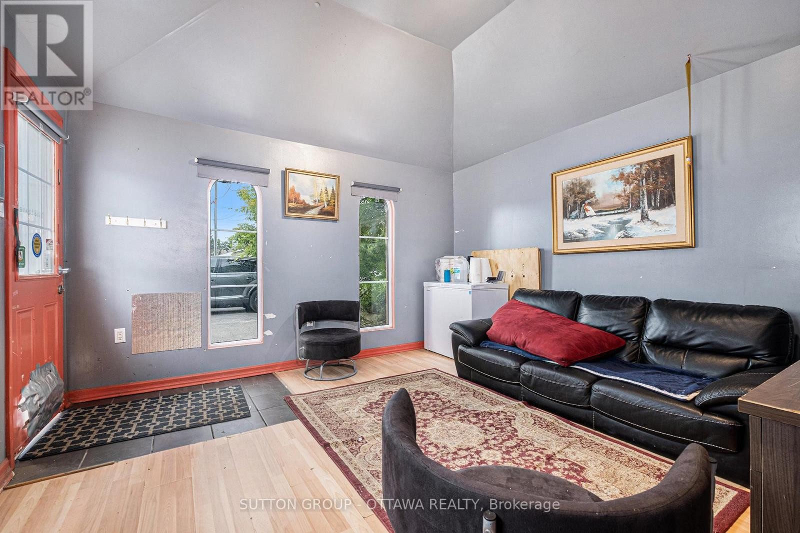 












1368 LABRIE AVENUE

,
Ottawa,




Ontario
K1B3M1

