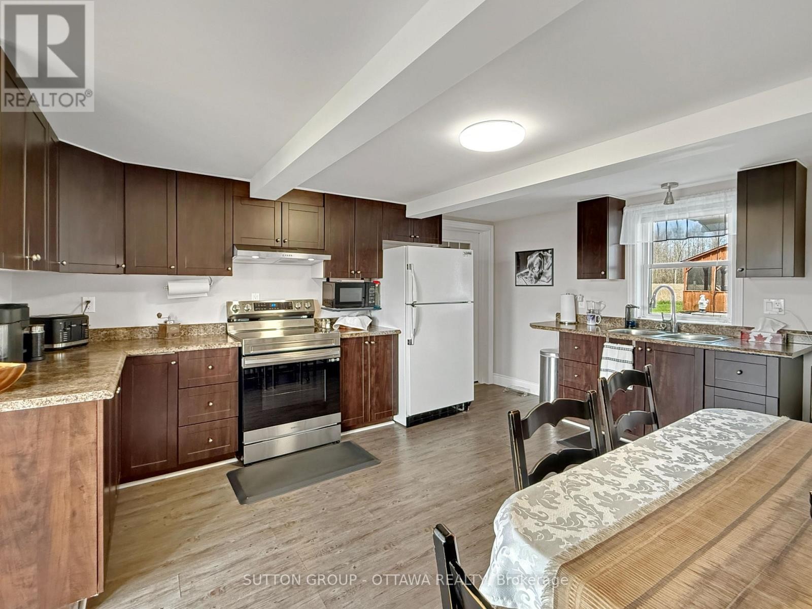 












17389 MCPHAIL ROAD

,
South Stormont,




Ontario
K0C2A0

