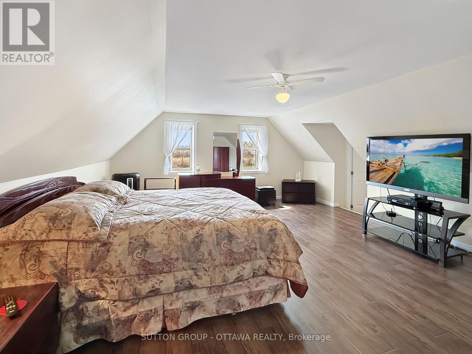 












17389 MCPHAIL ROAD

,
South Stormont,




Ontario
K0C2A0

