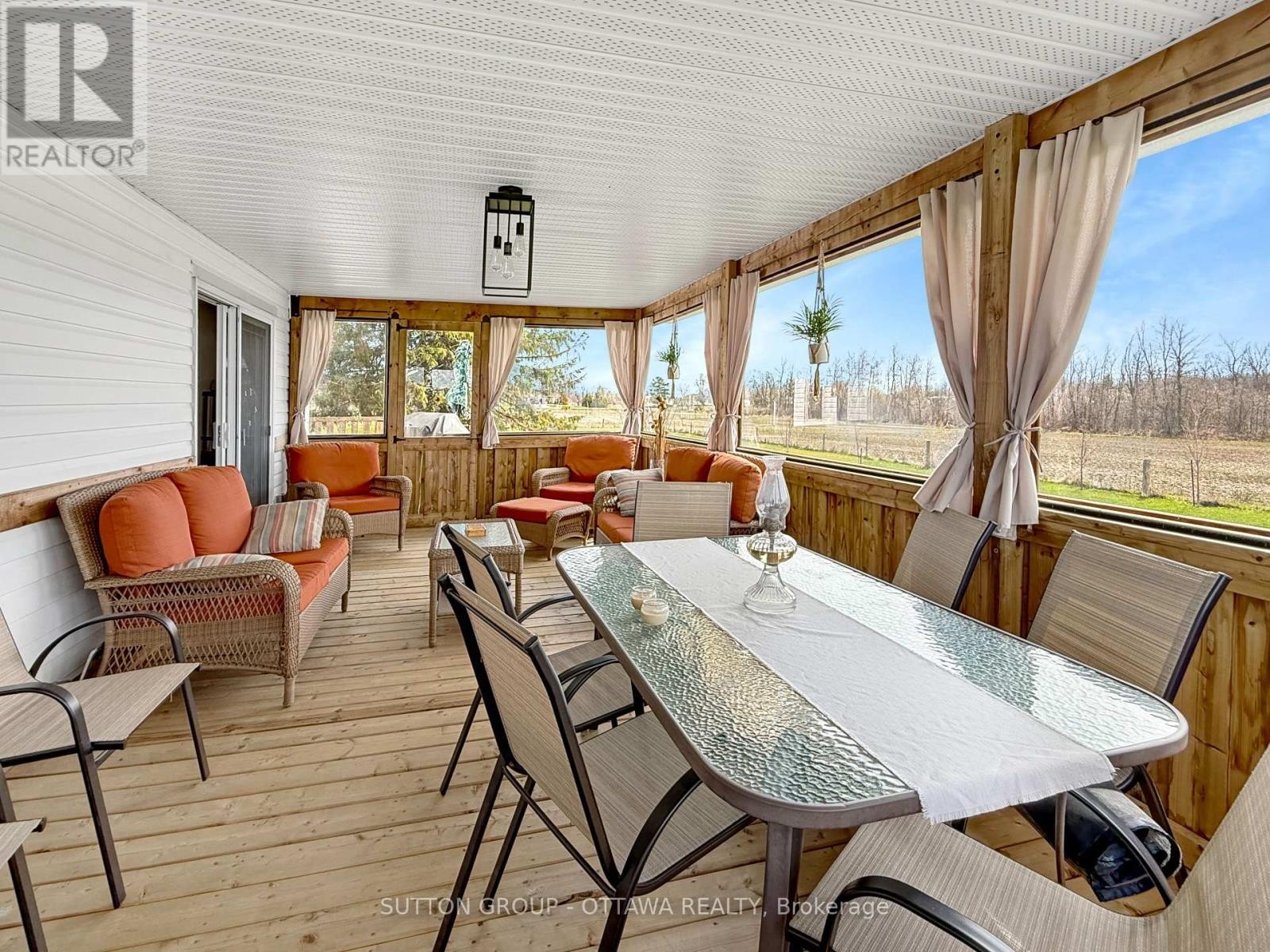 












17389 MCPHAIL ROAD

,
South Stormont,




Ontario
K0C2A0

