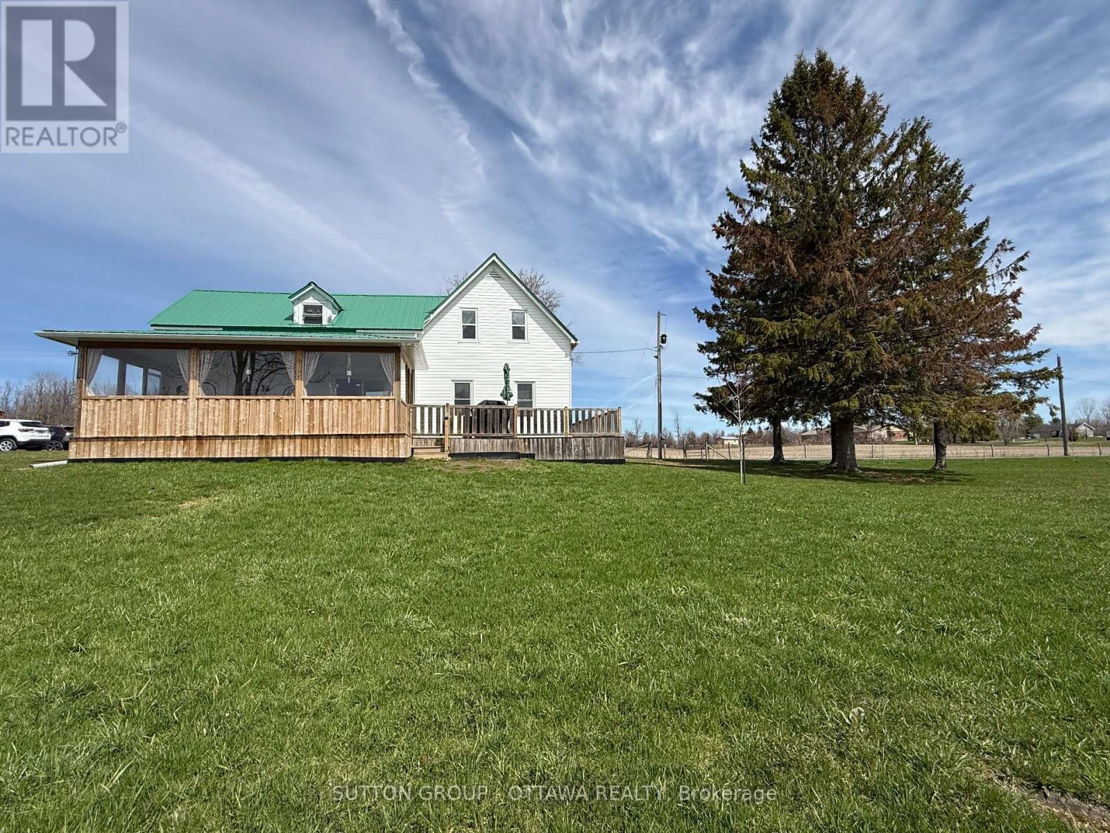 












17389 MCPHAIL ROAD

,
South Stormont,




Ontario
K0C2A0

