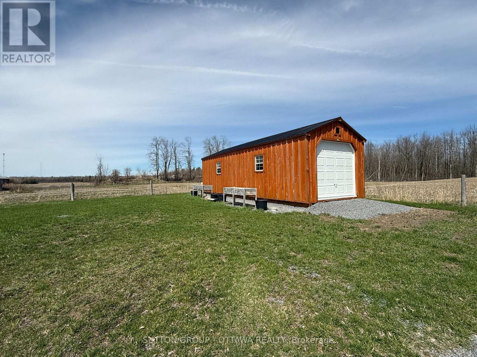 












17389 MCPHAIL ROAD

,
South Stormont,




Ontario
K0C2A0

