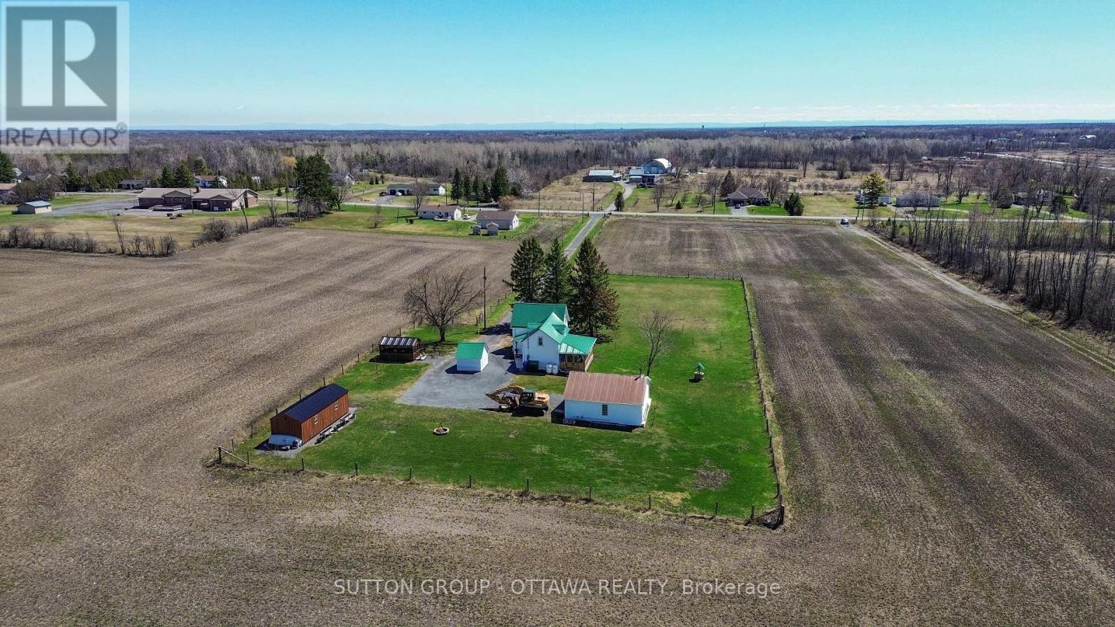 












17389 MCPHAIL ROAD

,
South Stormont,




Ontario
K0C2A0

