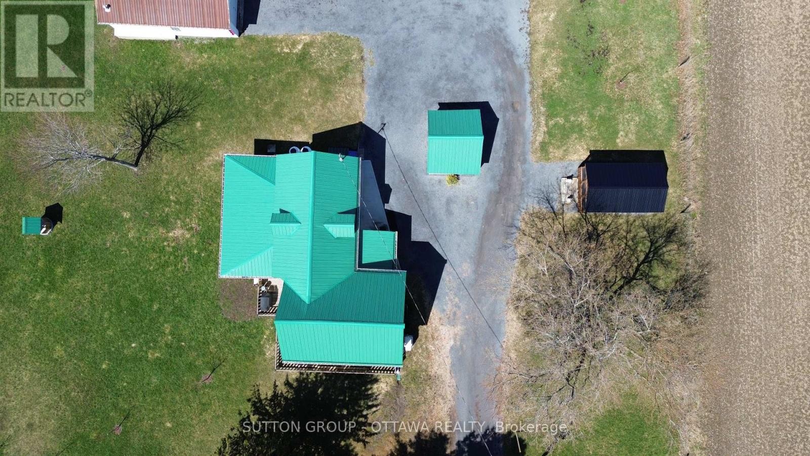 












17389 MCPHAIL ROAD

,
South Stormont,




Ontario
K0C2A0


