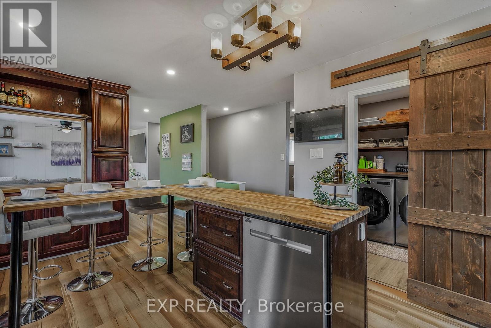 












3545 PRINCIPALE STREET

,
Alfred and Plantagenet,




Ontario
K0A3K0


