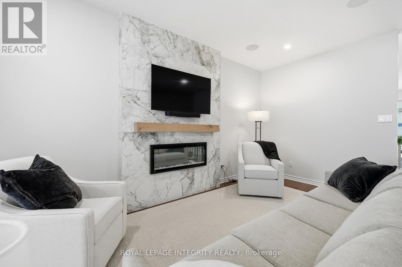 












834 TEWIN CIRCLE

,
Ottawa,




Ontario
K4A1K2

