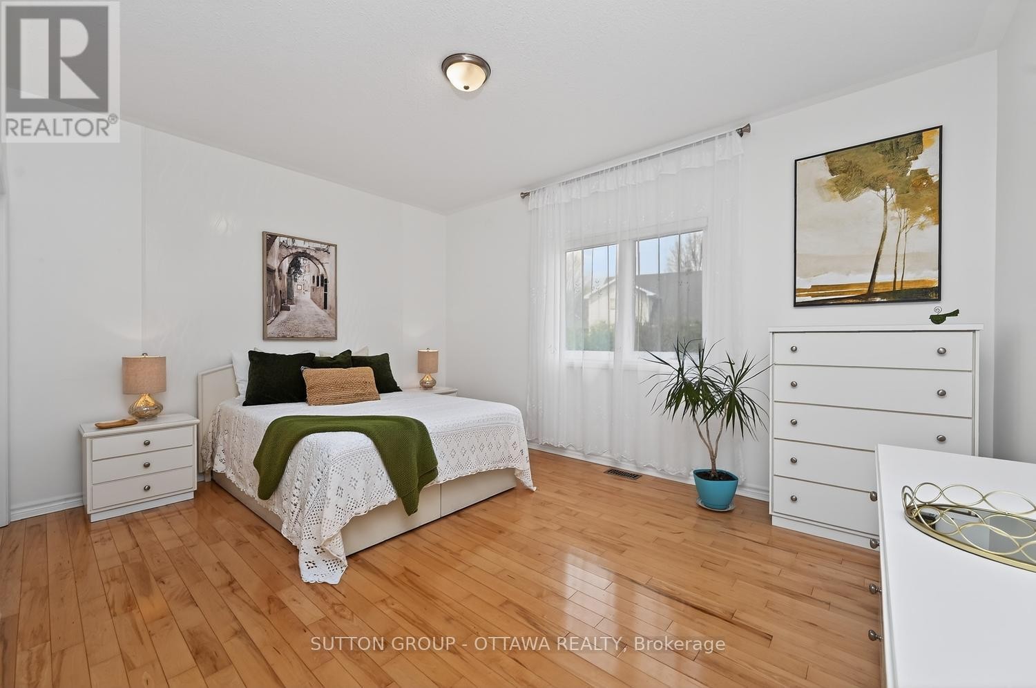 












4070 CANYON WALK DRIVE

,
Ottawa,




Ontario
K1V1W4

