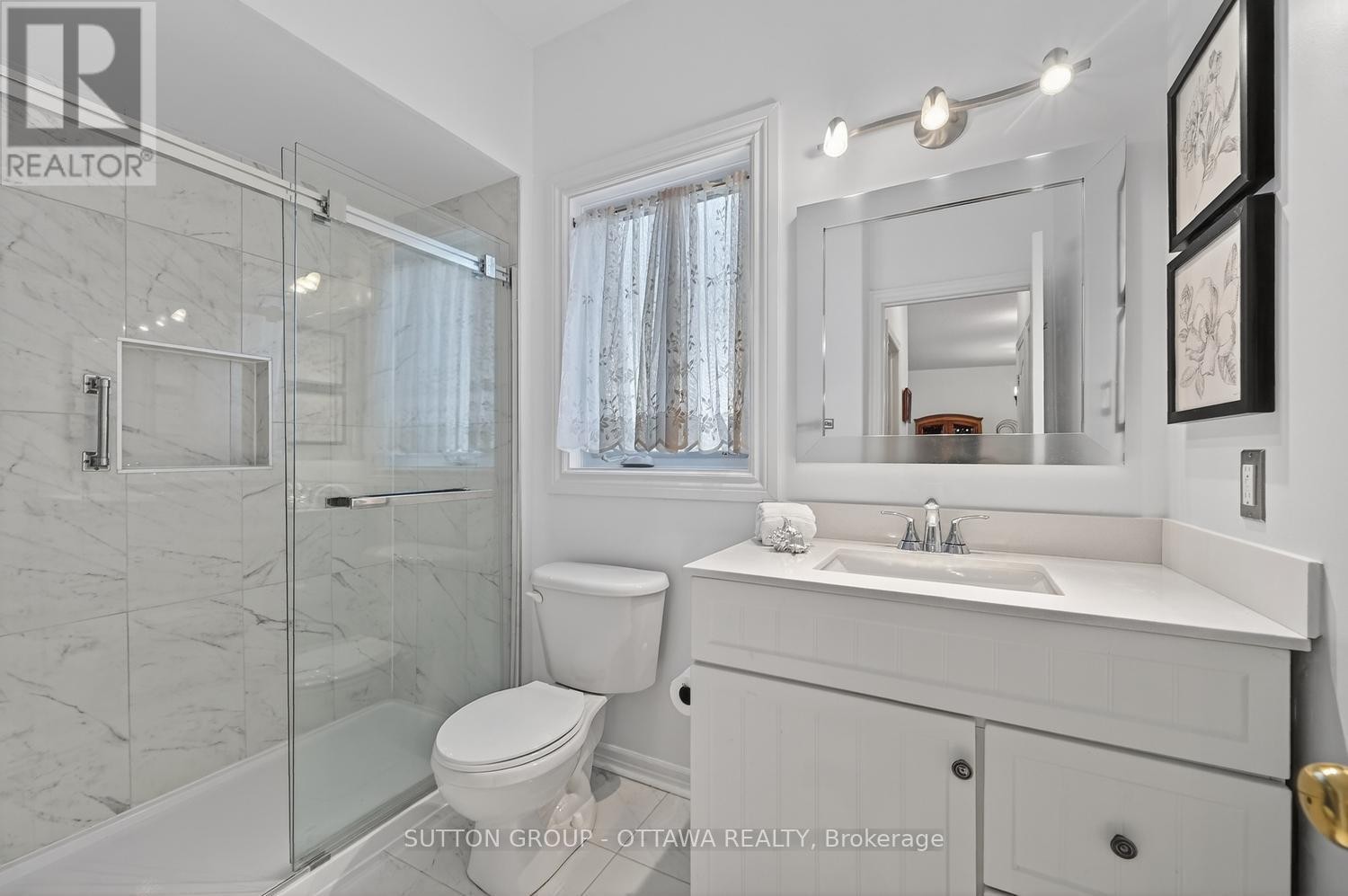 












4070 CANYON WALK DRIVE

,
Ottawa,




Ontario
K1V1W4

