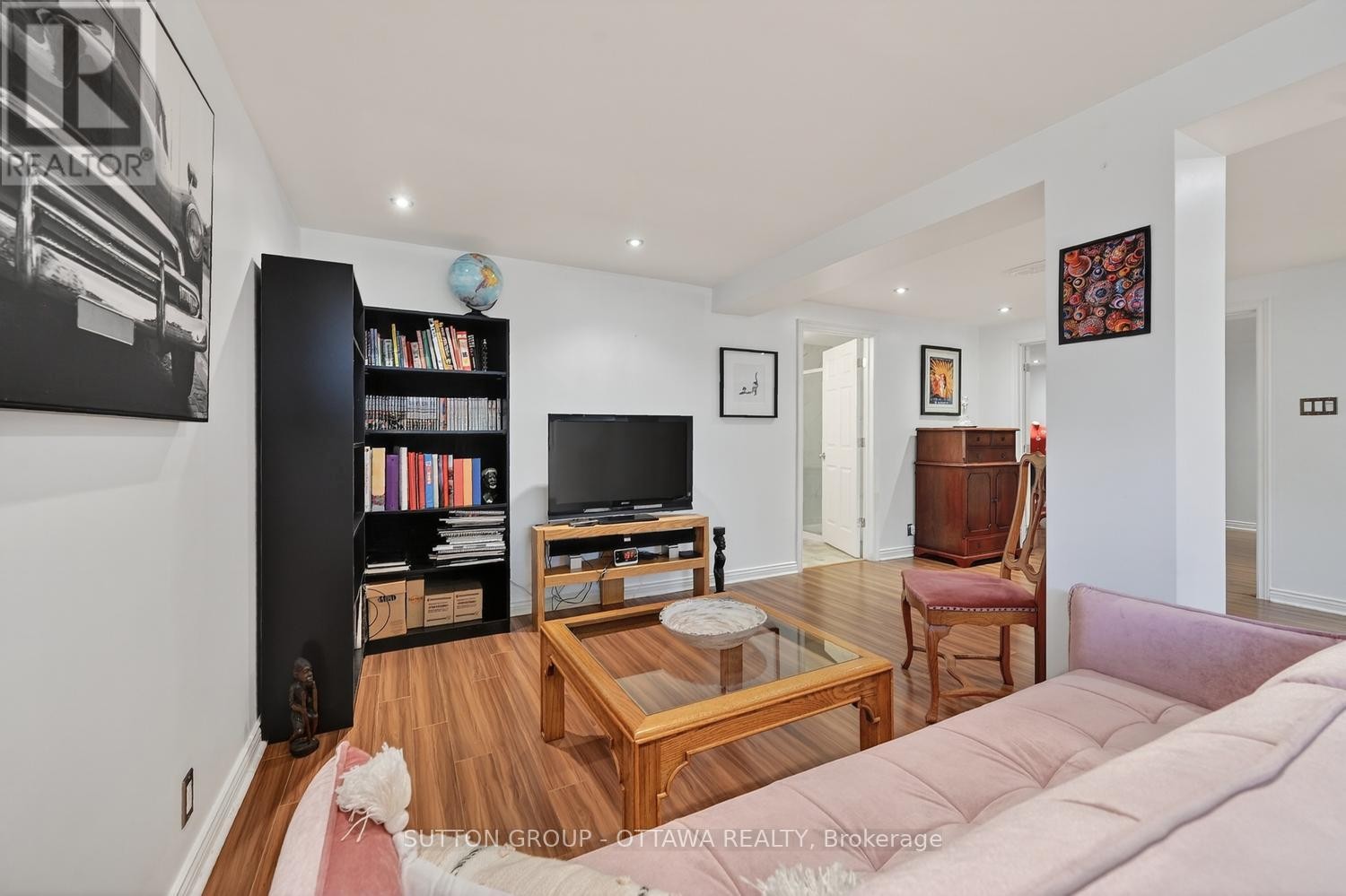 












4070 CANYON WALK DRIVE

,
Ottawa,




Ontario
K1V1W4

