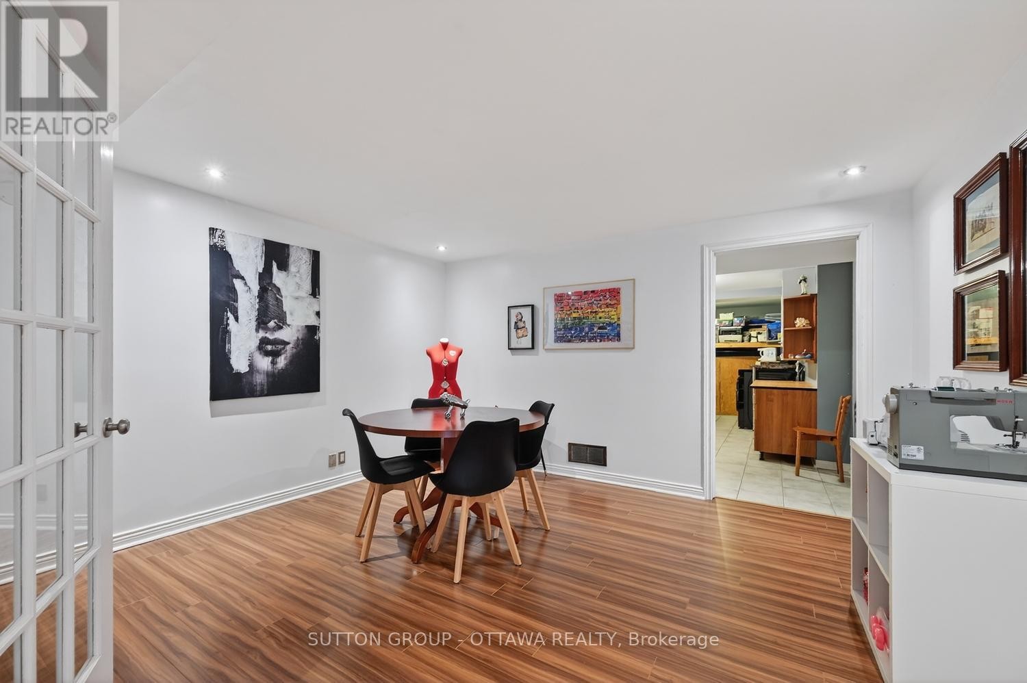 












4070 CANYON WALK DRIVE

,
Ottawa,




Ontario
K1V1W4


