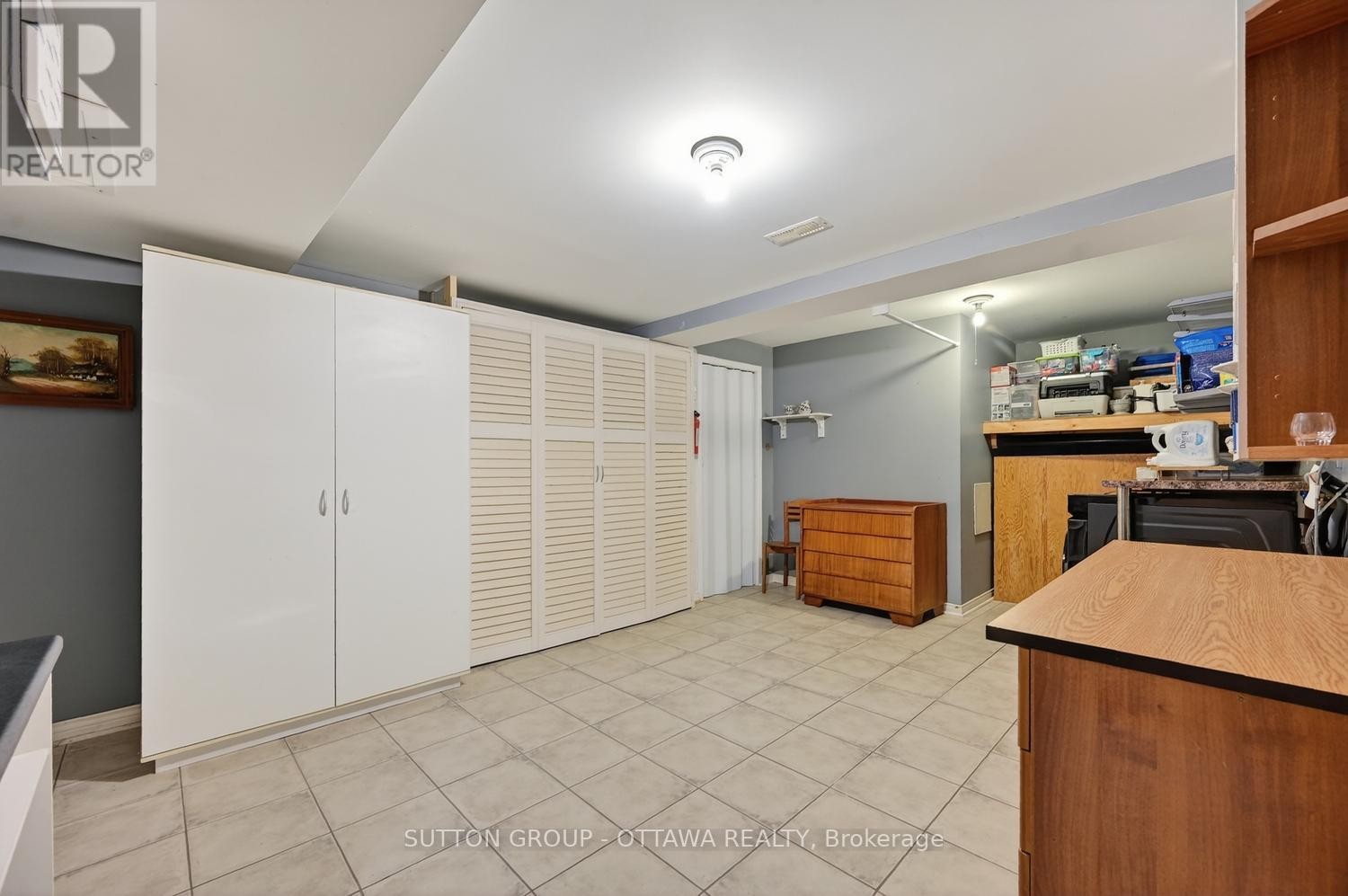 












4070 CANYON WALK DRIVE

,
Ottawa,




Ontario
K1V1W4

