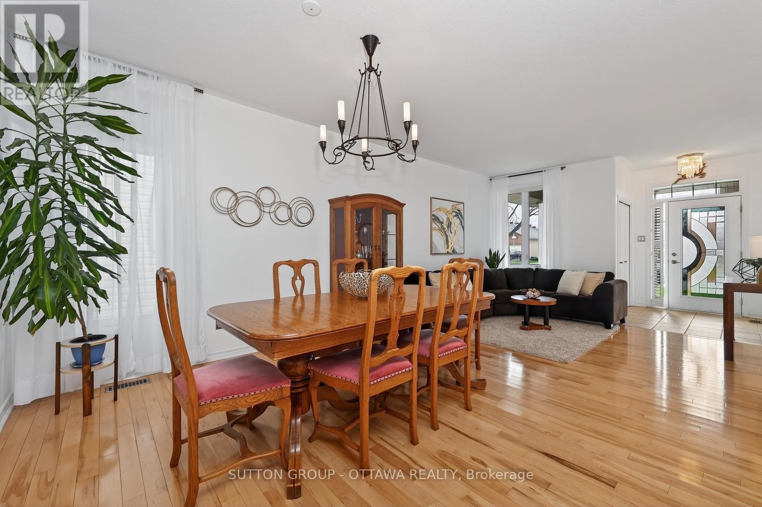 












4070 CANYON WALK DRIVE

,
Ottawa,




Ontario
K1V1W4

