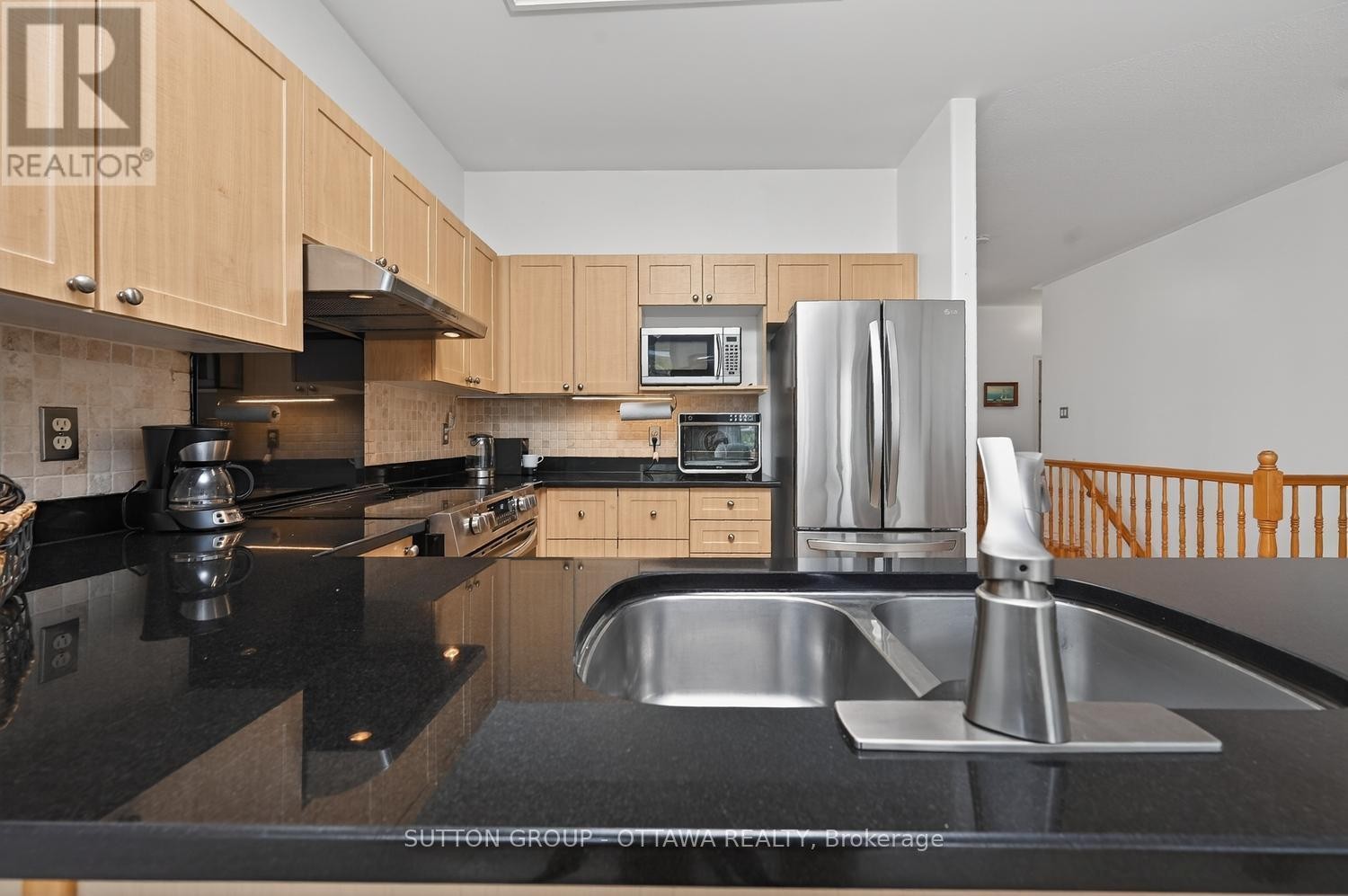 












4070 CANYON WALK DRIVE

,
Ottawa,




Ontario
K1V1W4

