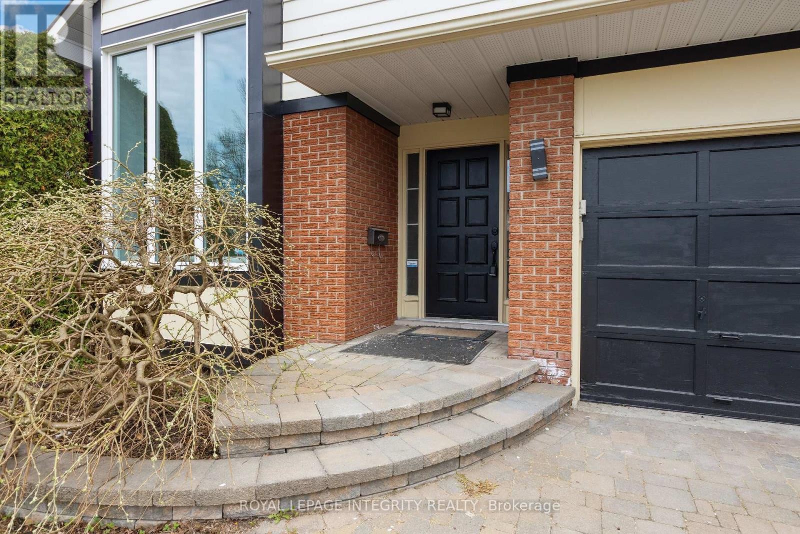 












6368 VISENEAU DRIVE

,
Ottawa,




Ontario
K1C2J2

