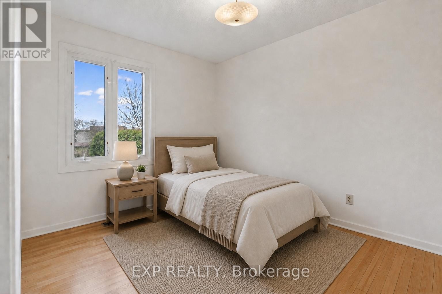 












652 GLENHURST CRESCENT

,
Ottawa,




Ontario
K1J7B7

