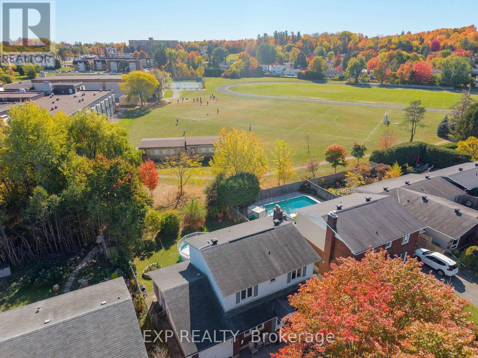 












652 GLENHURST CRESCENT

,
Ottawa,




Ontario
K1J7B7

