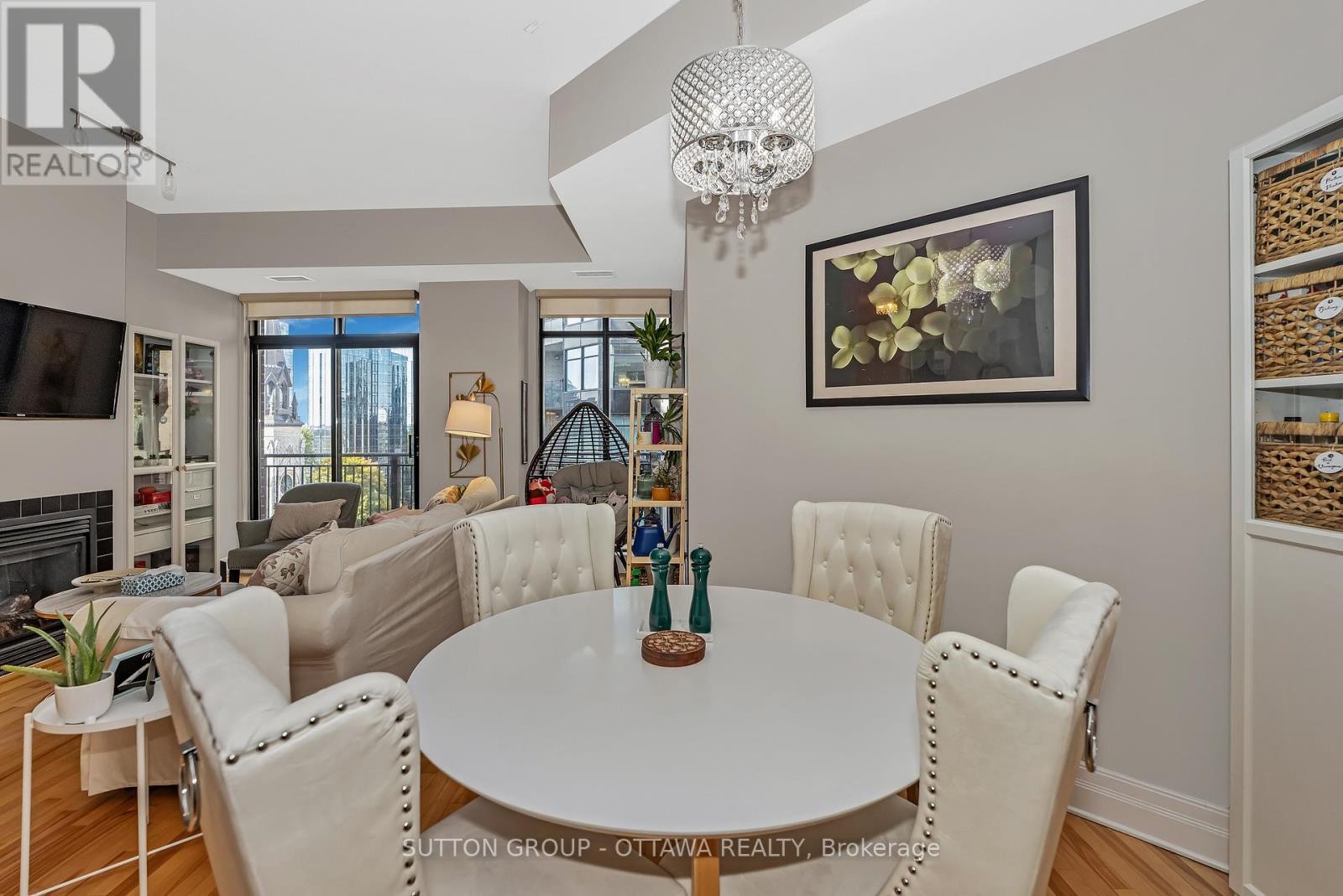 












903 - 375 LISGAR STREET

,
Ottawa,




Ontario
K2P0E3

