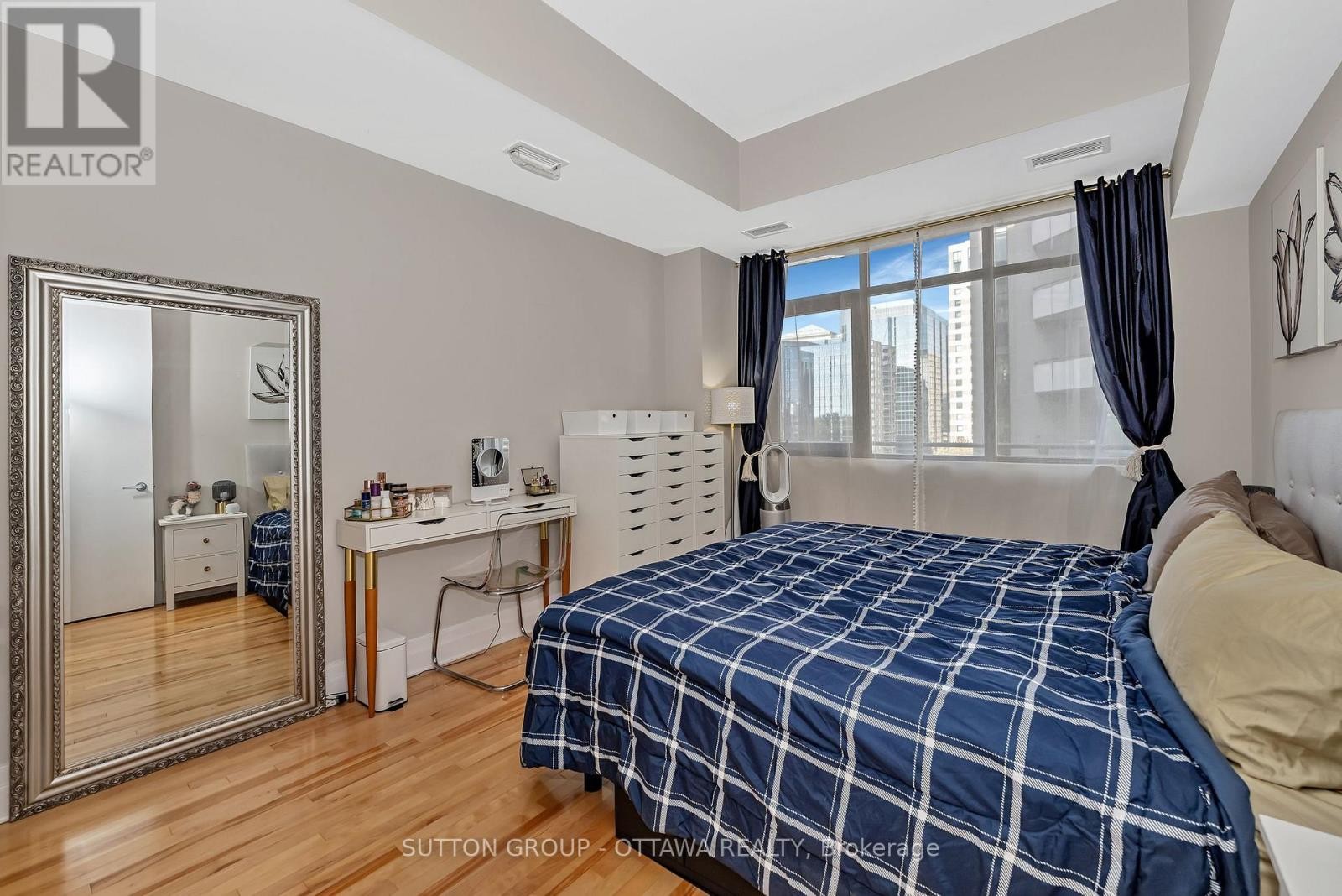 












903 - 375 LISGAR STREET

,
Ottawa,




Ontario
K2P0E3

