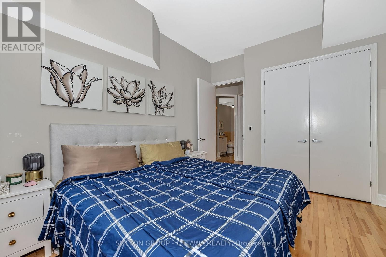 












903 - 375 LISGAR STREET

,
Ottawa,




Ontario
K2P0E3

