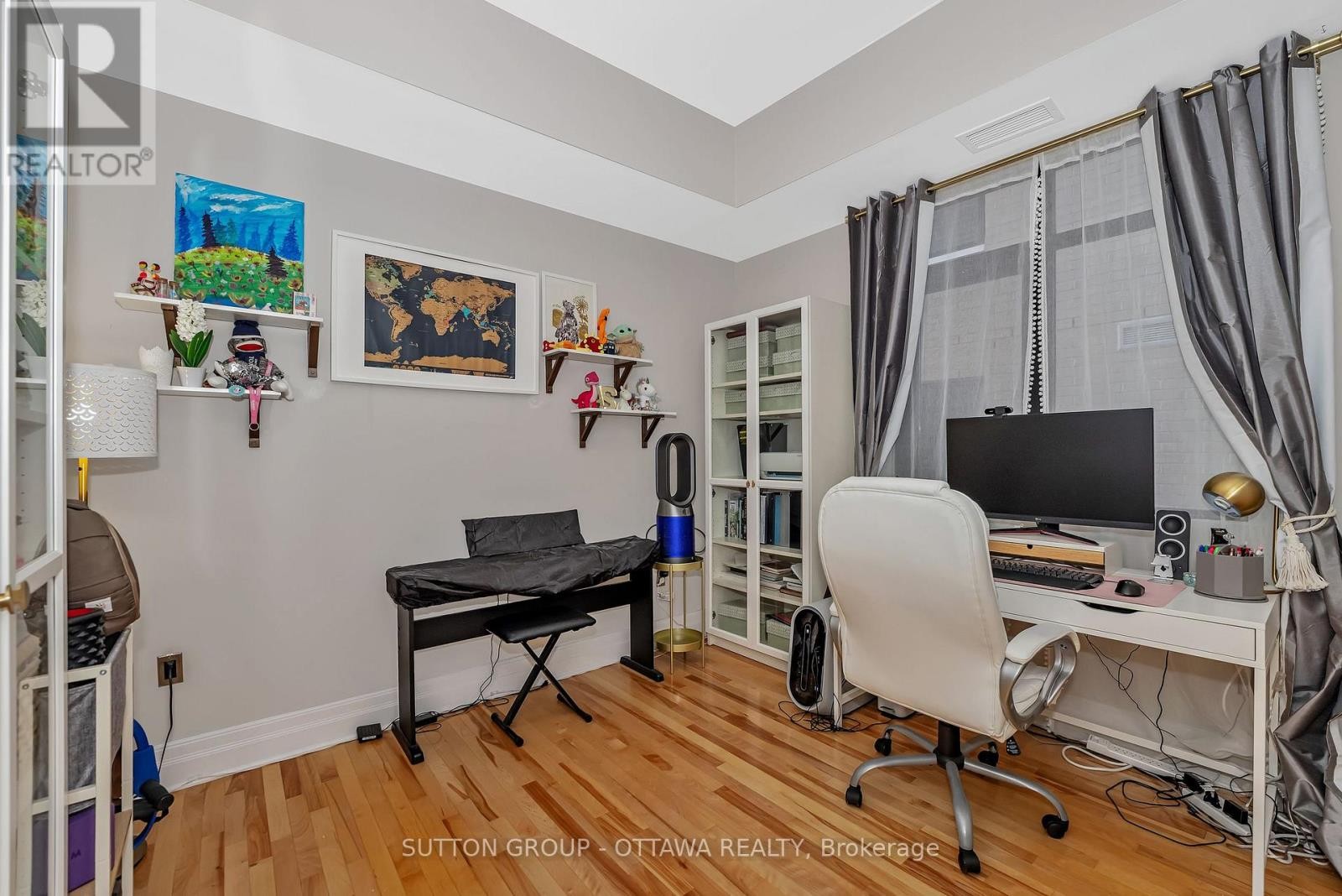 












903 - 375 LISGAR STREET

,
Ottawa,




Ontario
K2P0E3

