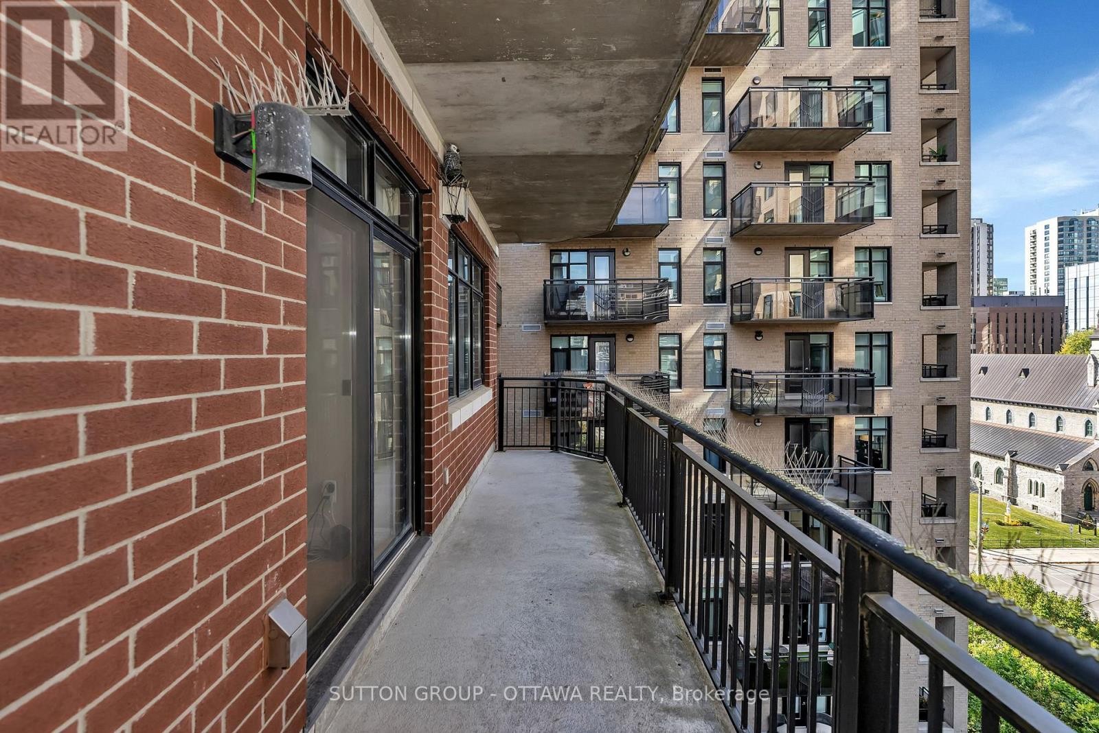 












903 - 375 LISGAR STREET

,
Ottawa,




Ontario
K2P0E3

