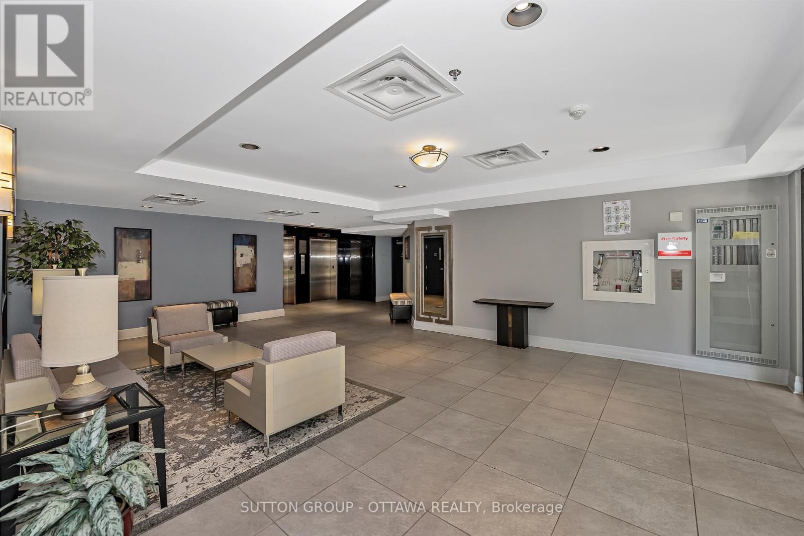 












903 - 375 LISGAR STREET

,
Ottawa,




Ontario
K2P0E3

